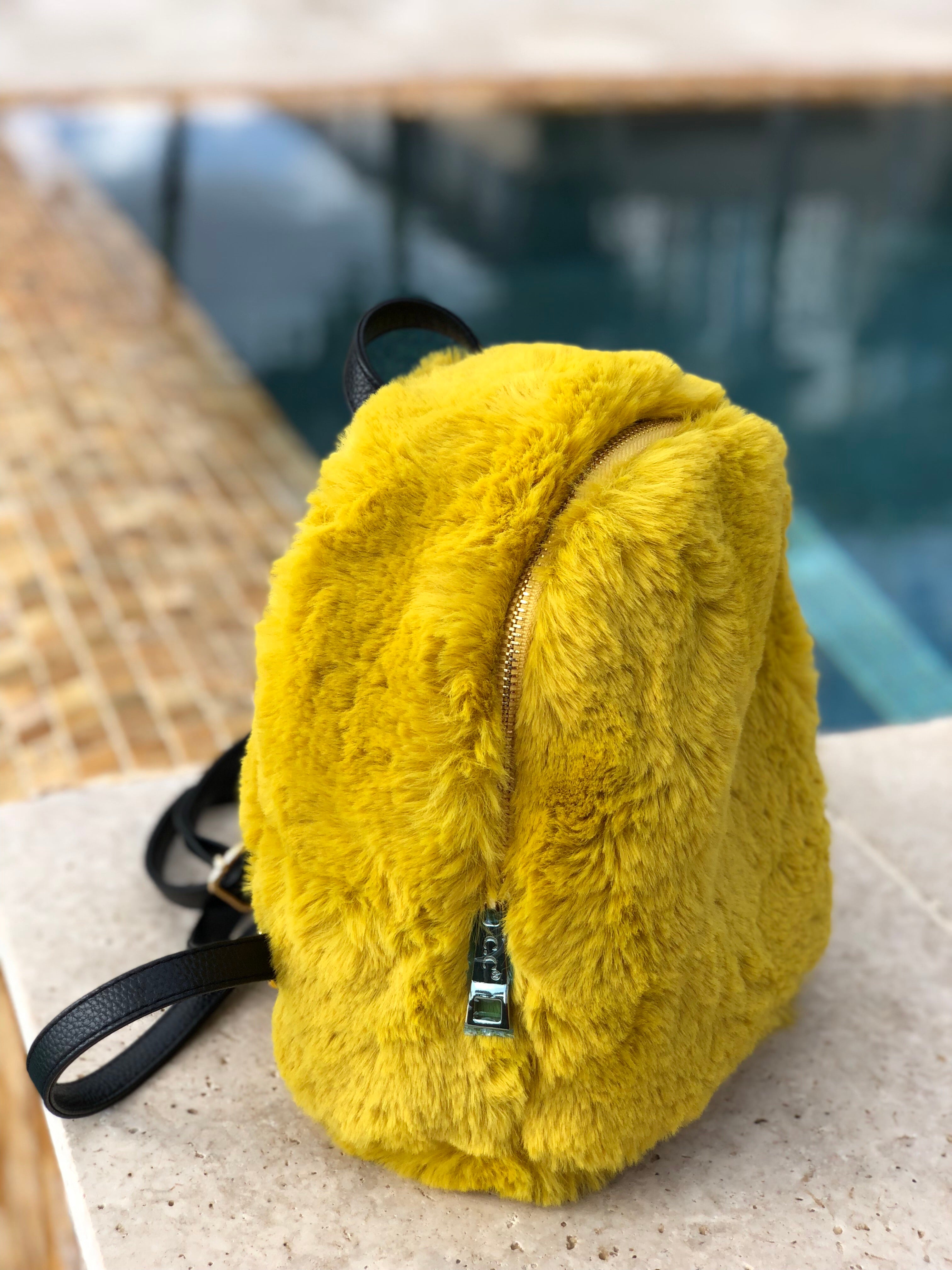 Fluffy Backpack - Semai House Of fashion